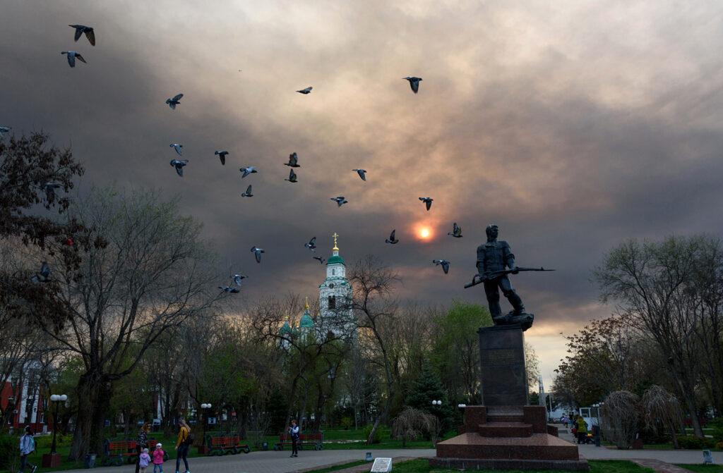 Fire in the sky / Feu au ciel / Огонь в небе