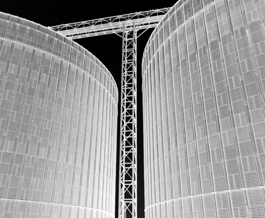 Granaries / Greniers / Зернохранилища